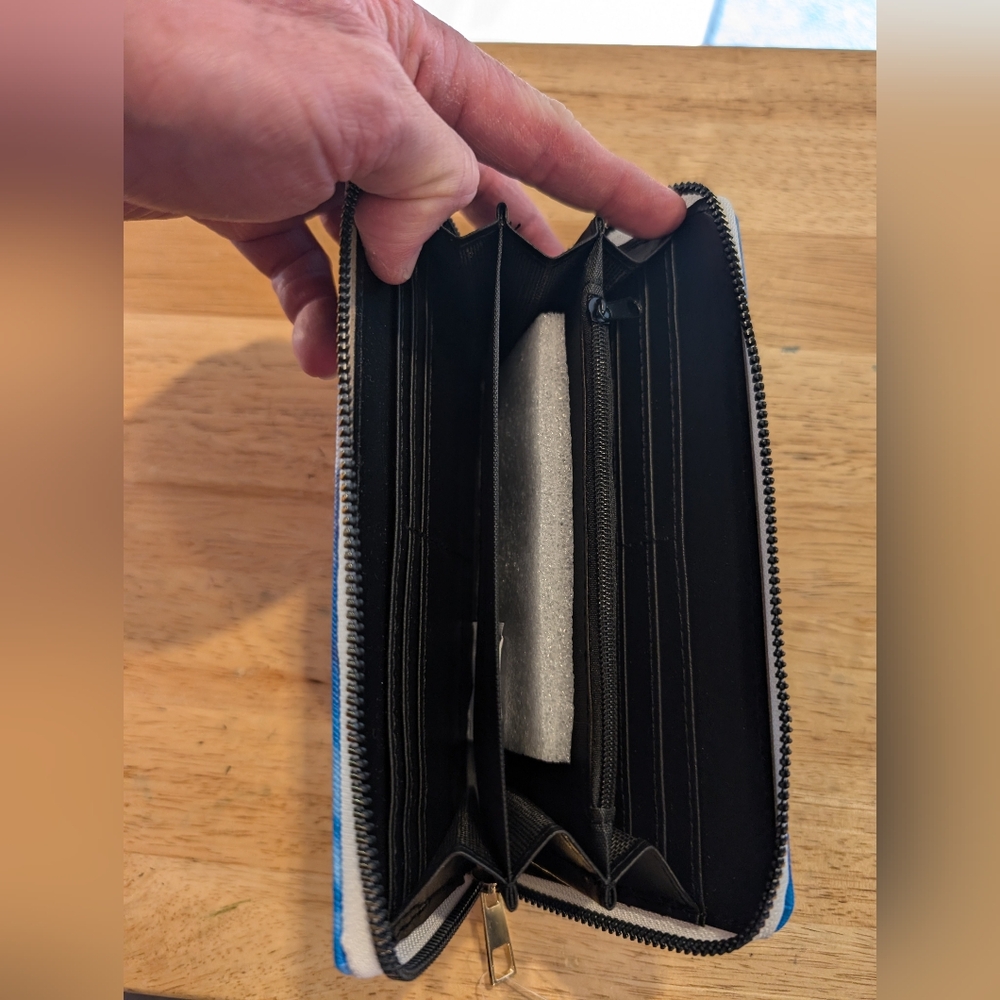 Womens Wallet - Picture 2 of 2